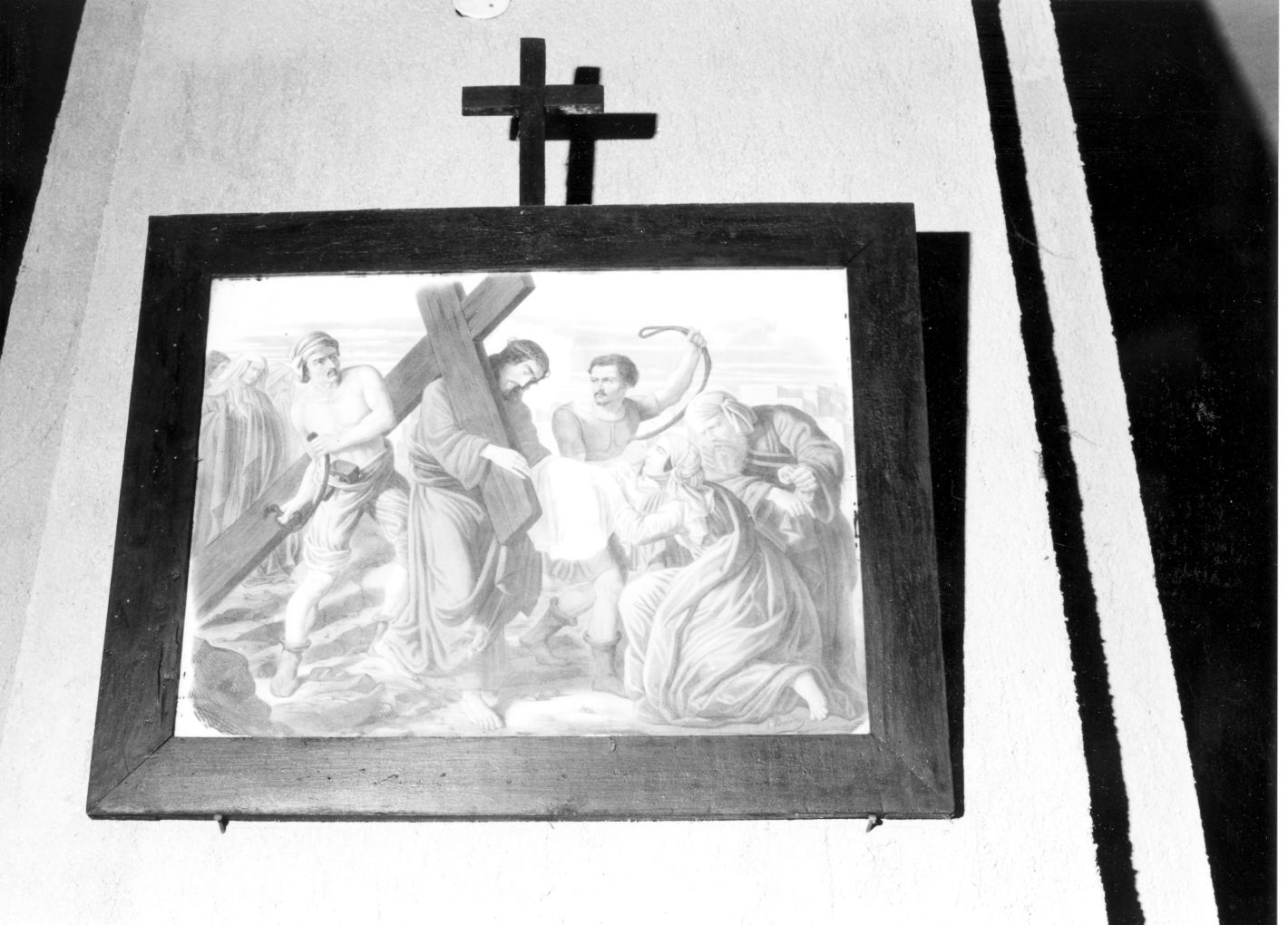 stazione VI: Gesù asciugato dalla Veronica (stampa colorata a mano, serie) di Neraudeau Alexandre Julies (seconda metà sec. XIX)