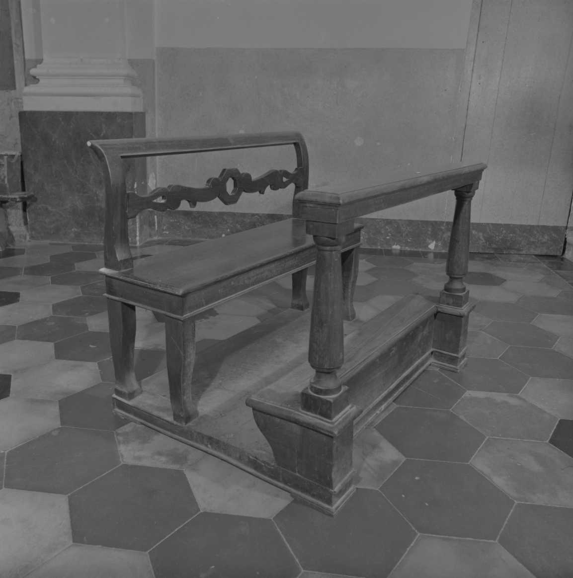 panca con inginocchiatoio, serie - ambito romagnolo (fine sec. XVIII)