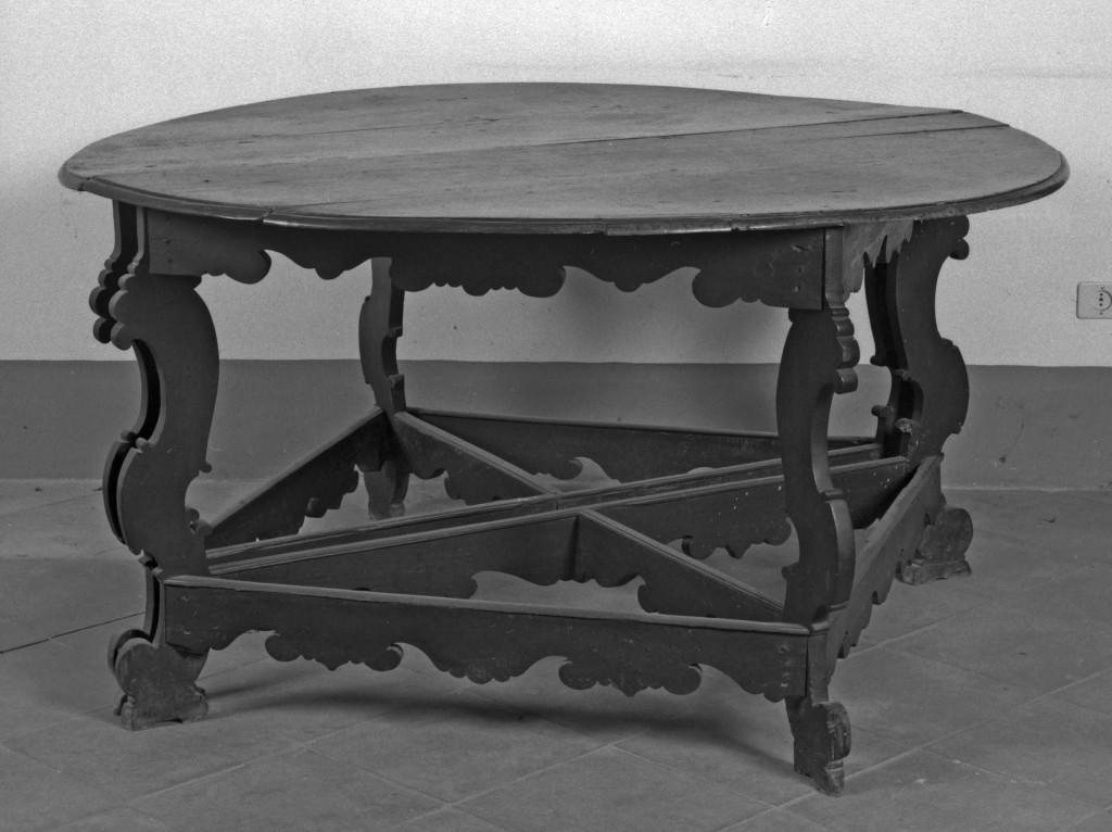 tavolo - manifattura italiana (prima metà sec. XVIII)