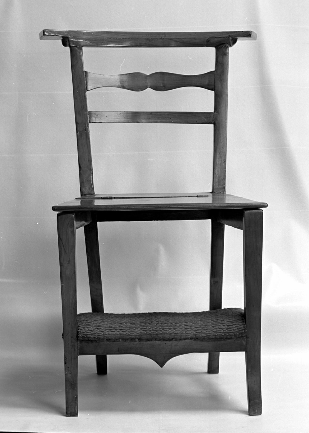 sedia con inginocchiatoio - manifattura romagnola (fine/inizio secc. XIX/ XX)