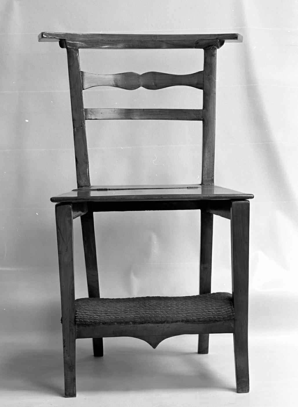 sedia con inginocchiatoio - manifattura romagnola (fine/inizio secc. XIX/ XX)