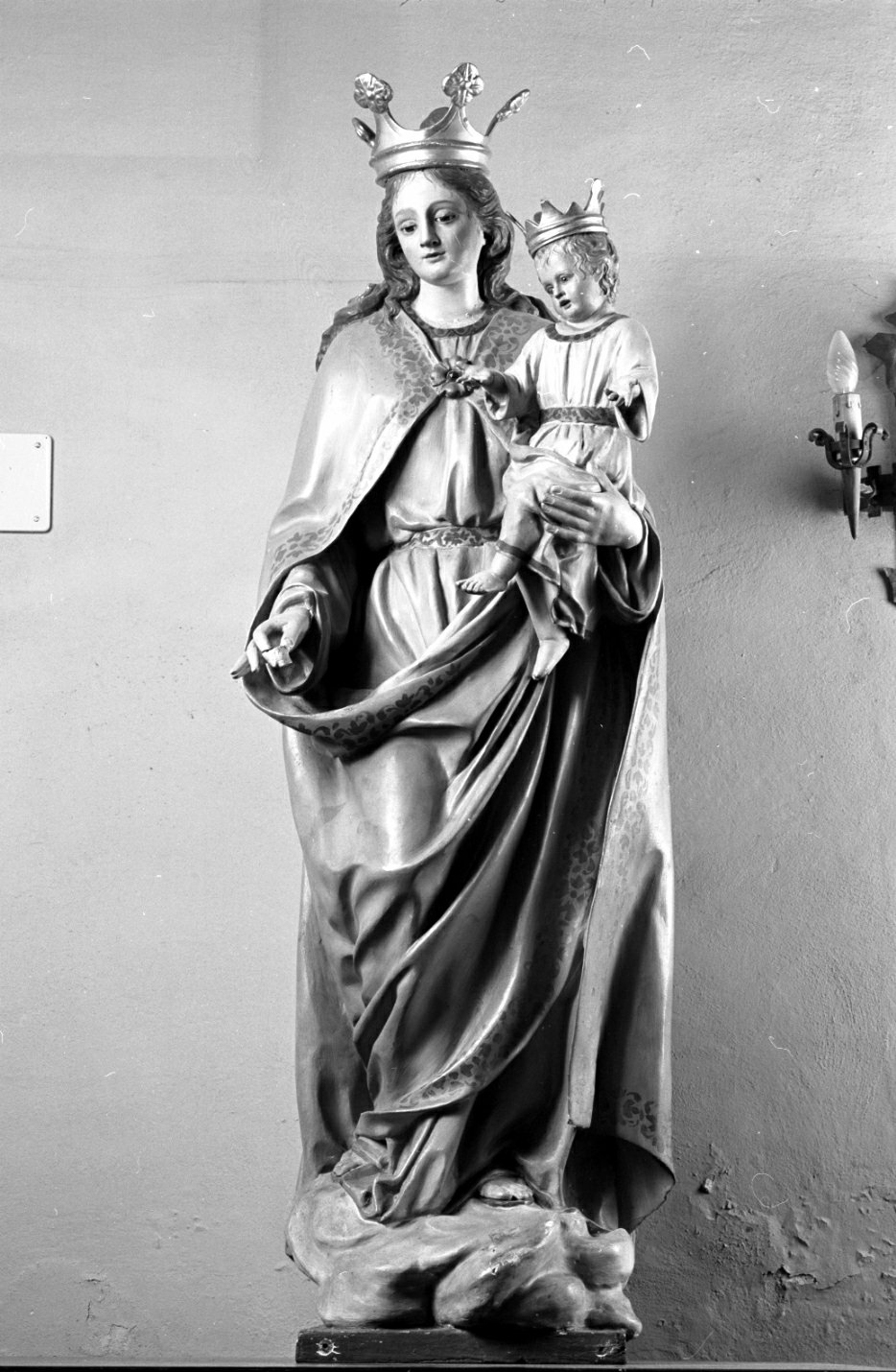 Madonna del Rosario con Bambino (scultura) - manifattura romagnola (secc. XIX/ XX)