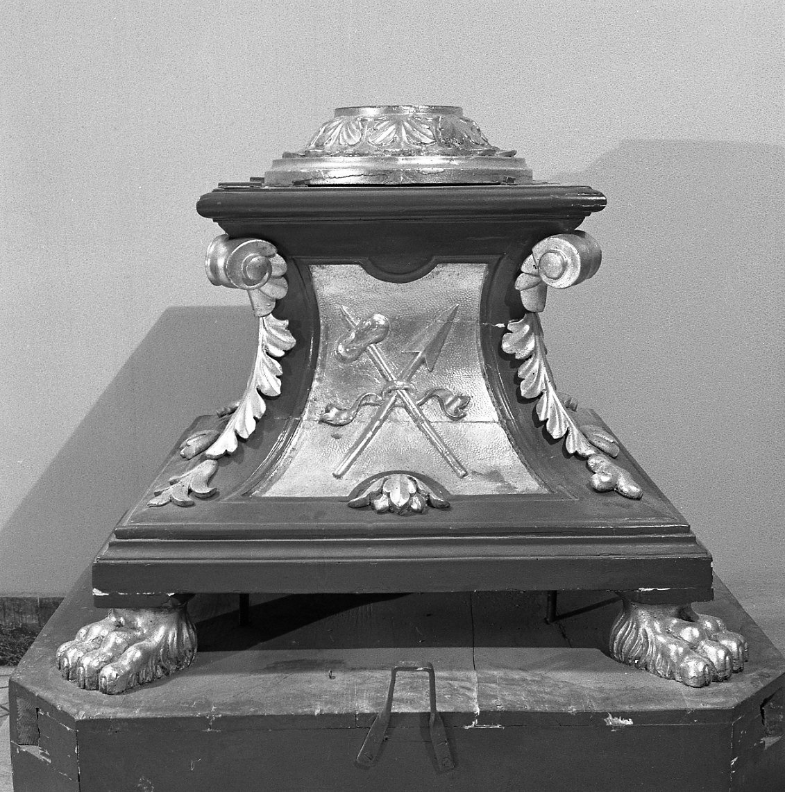 base processionale - manifattura romagnola (primo quarto sec. XX)