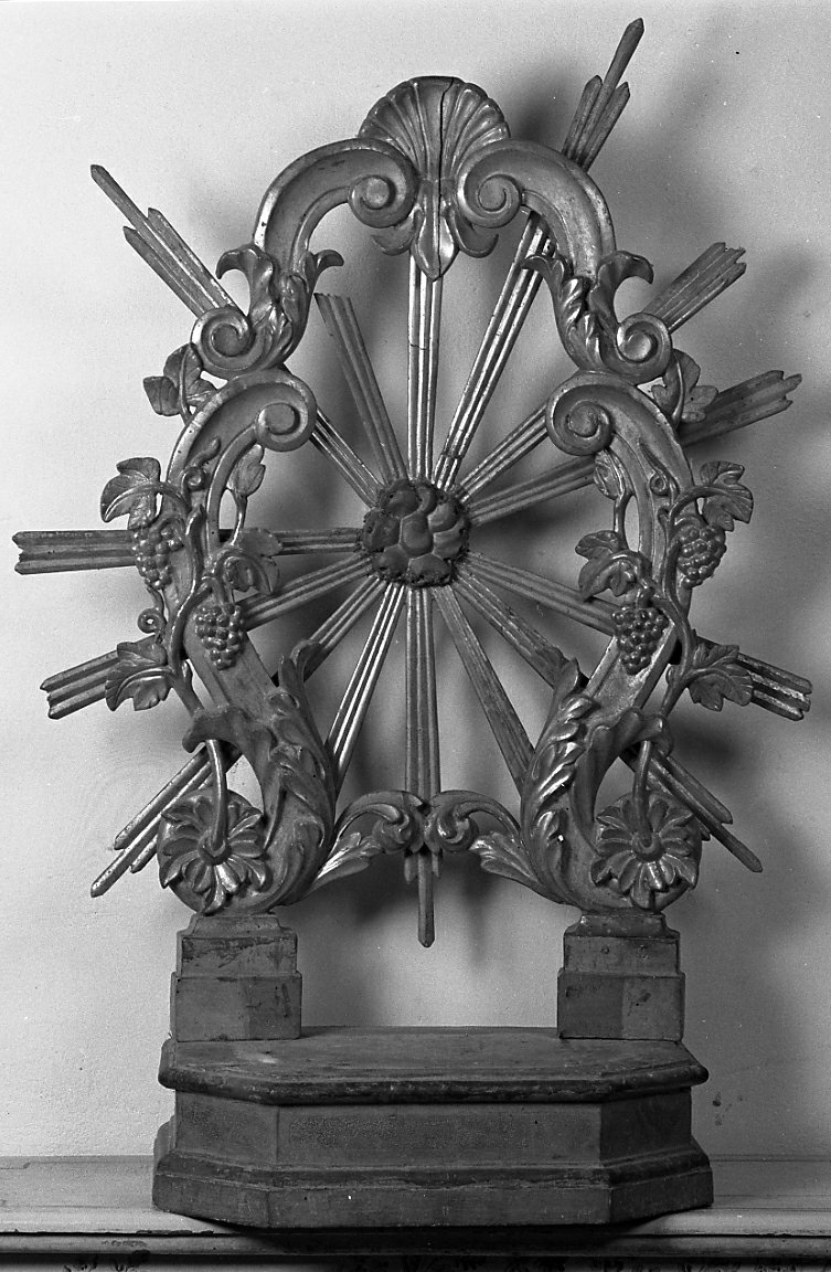 tronetto per esposizione eucaristica - manifattura romagnola (fine/inizio secc. XIX/ XX)