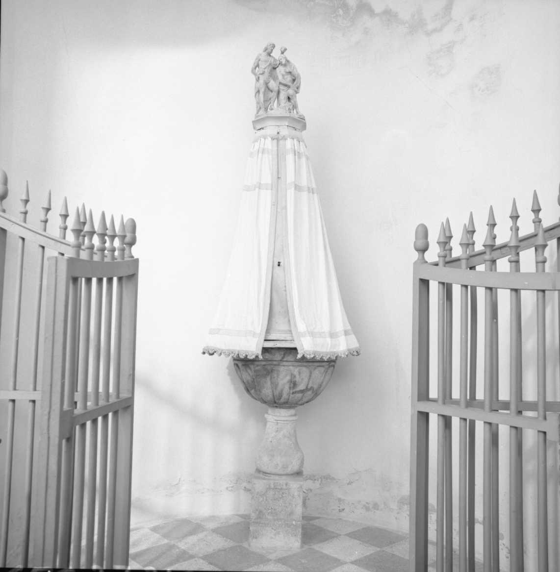 fonte battesimale - a vasca - ambito romagnolo (seconda metà, seconda metà sec. XVII, sec. XIX)