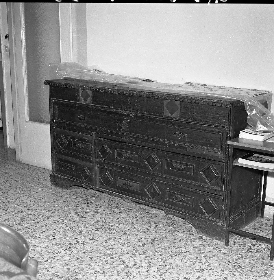 cassettone - bottega romagnola (sec. XVII)