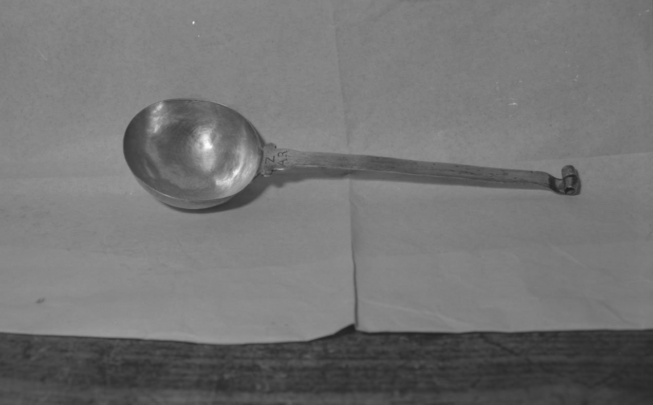 mestolo battesimale, opera isolata - bottega romagnola (fine/inizio secc. XVII/ XVIII)