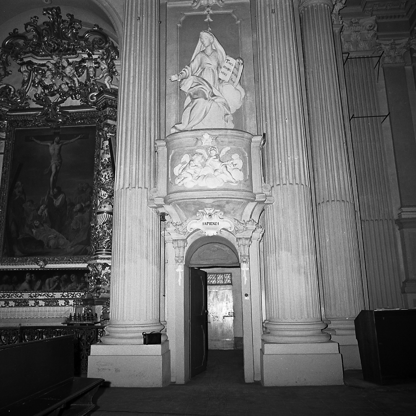 Sapienza (scultura, elemento d'insieme) di Piò Angelo (seconda metà sec. XVIII)