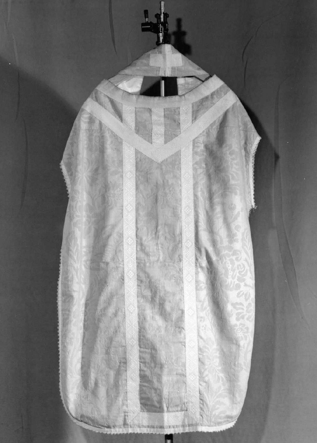 paramento liturgico, insieme - ambito romagnolo (seconda metà sec. XIX)