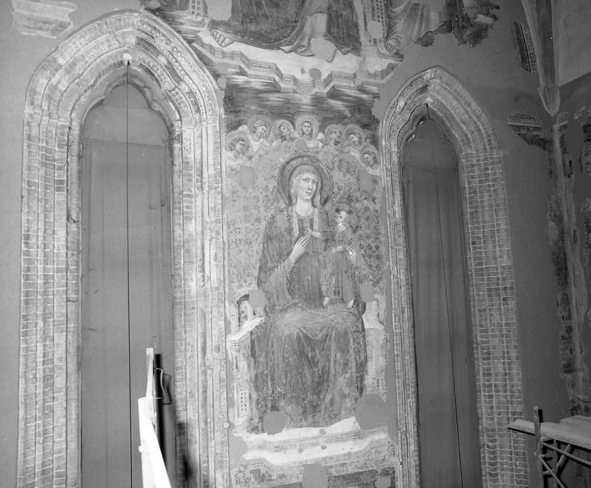 Madonna in trono con Bambino (dipinto) di Maestro del Coro di Sant'Agostino (sec. XIV)