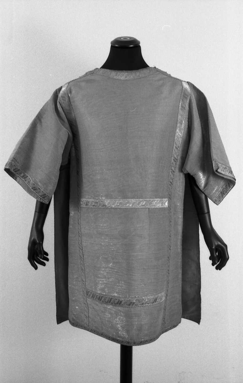 tunicella - manifattura italiana (sec. XVIII)