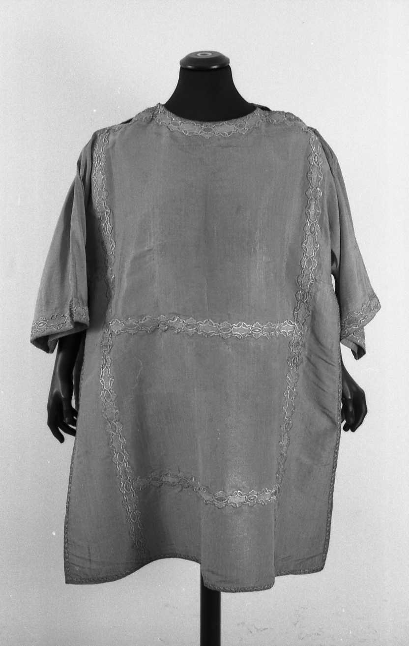 tunicella - manifattura italiana (sec. XVIII)