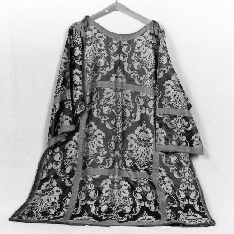 paramento liturgico, insieme - manifattura emiliano-romagnola (seconda metà sec. XVII)