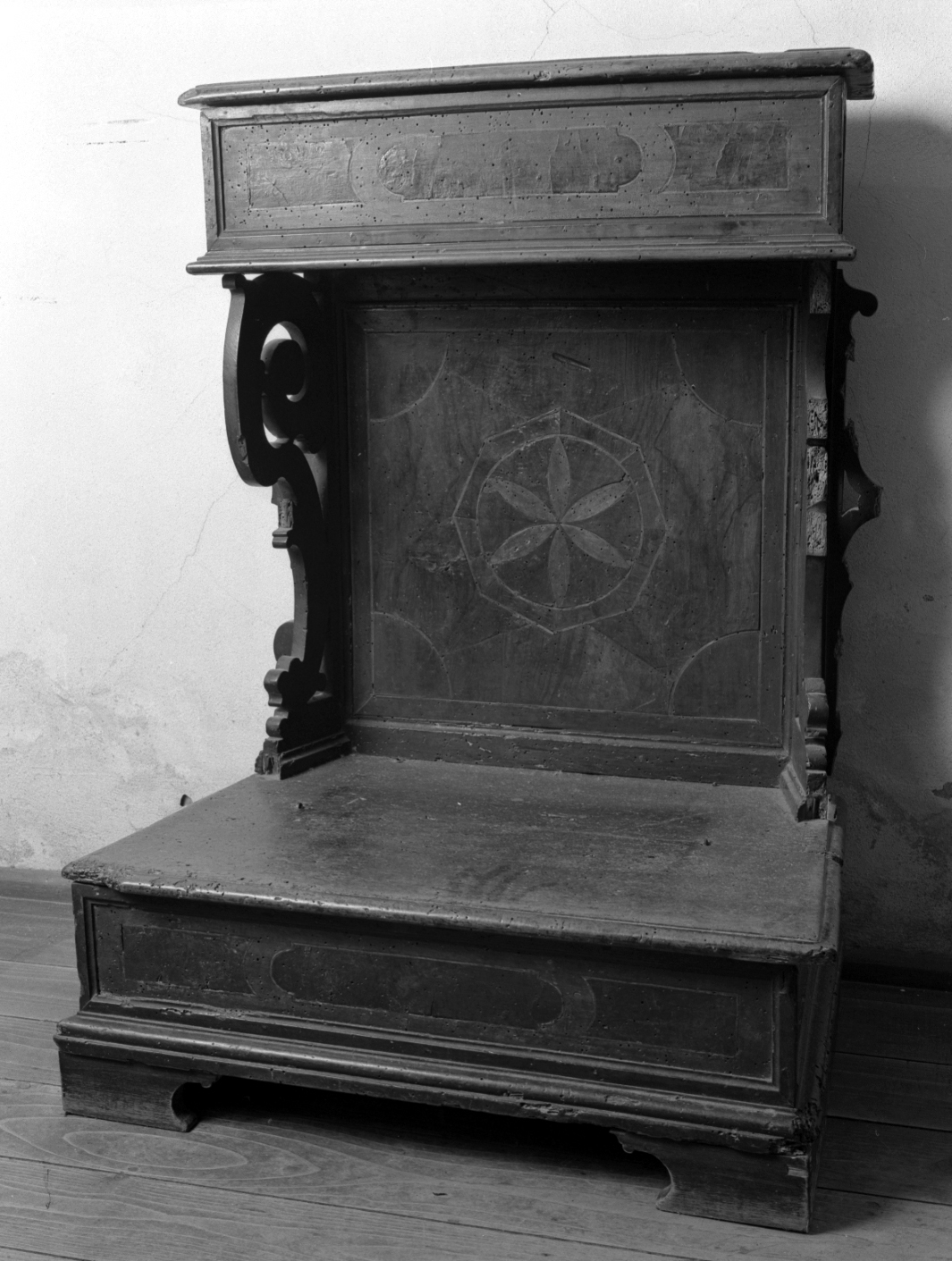 inginocchiatoio - manifattura romagnola (metà sec. XVIII)