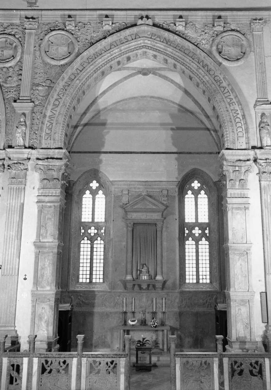 rilievo, complesso decorativo di Agostino di Duccio (e aiuti) (sec. XV)