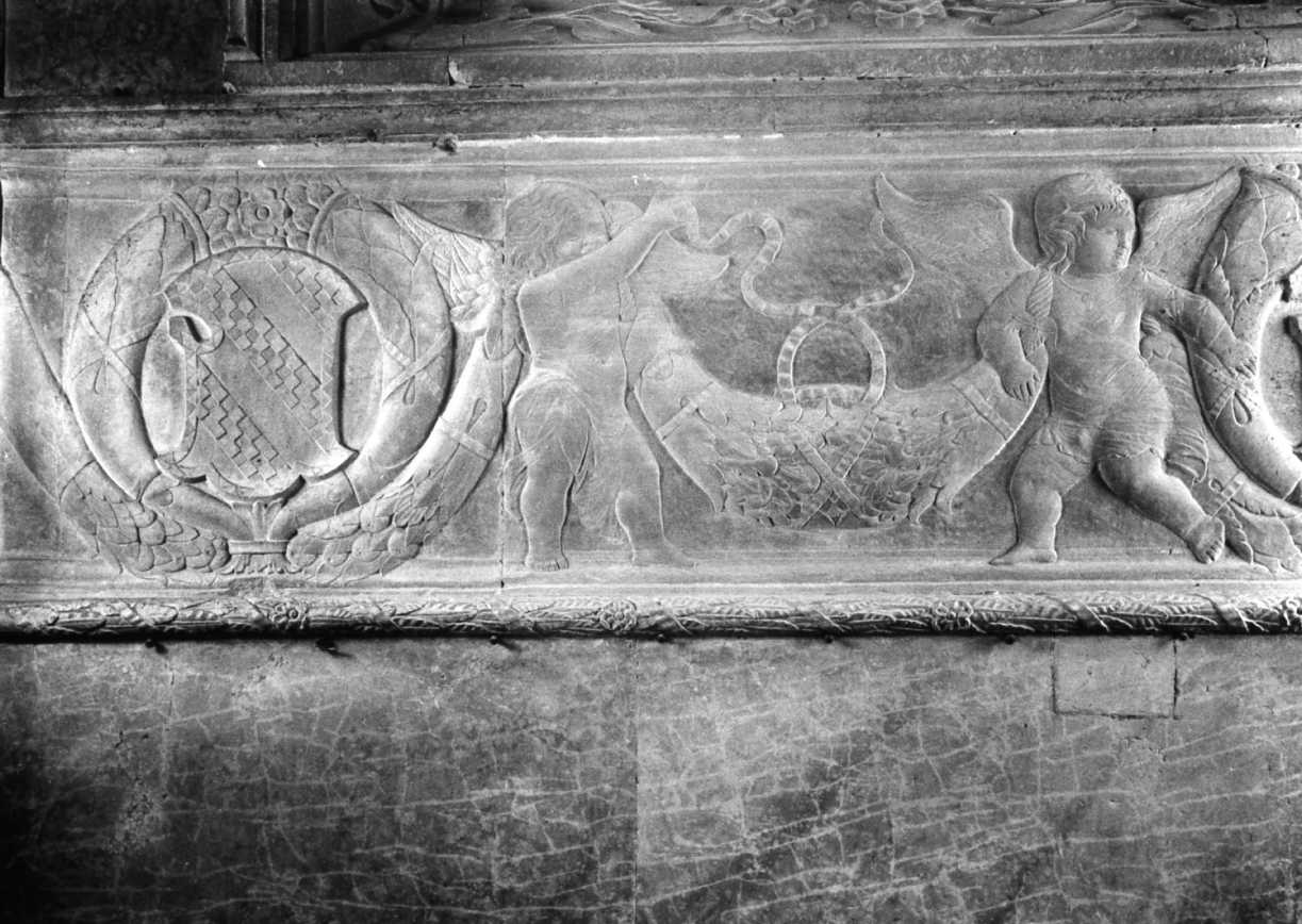 putti alati (rilievo) di Agostino di Duccio (e aiuti) (sec. XV)