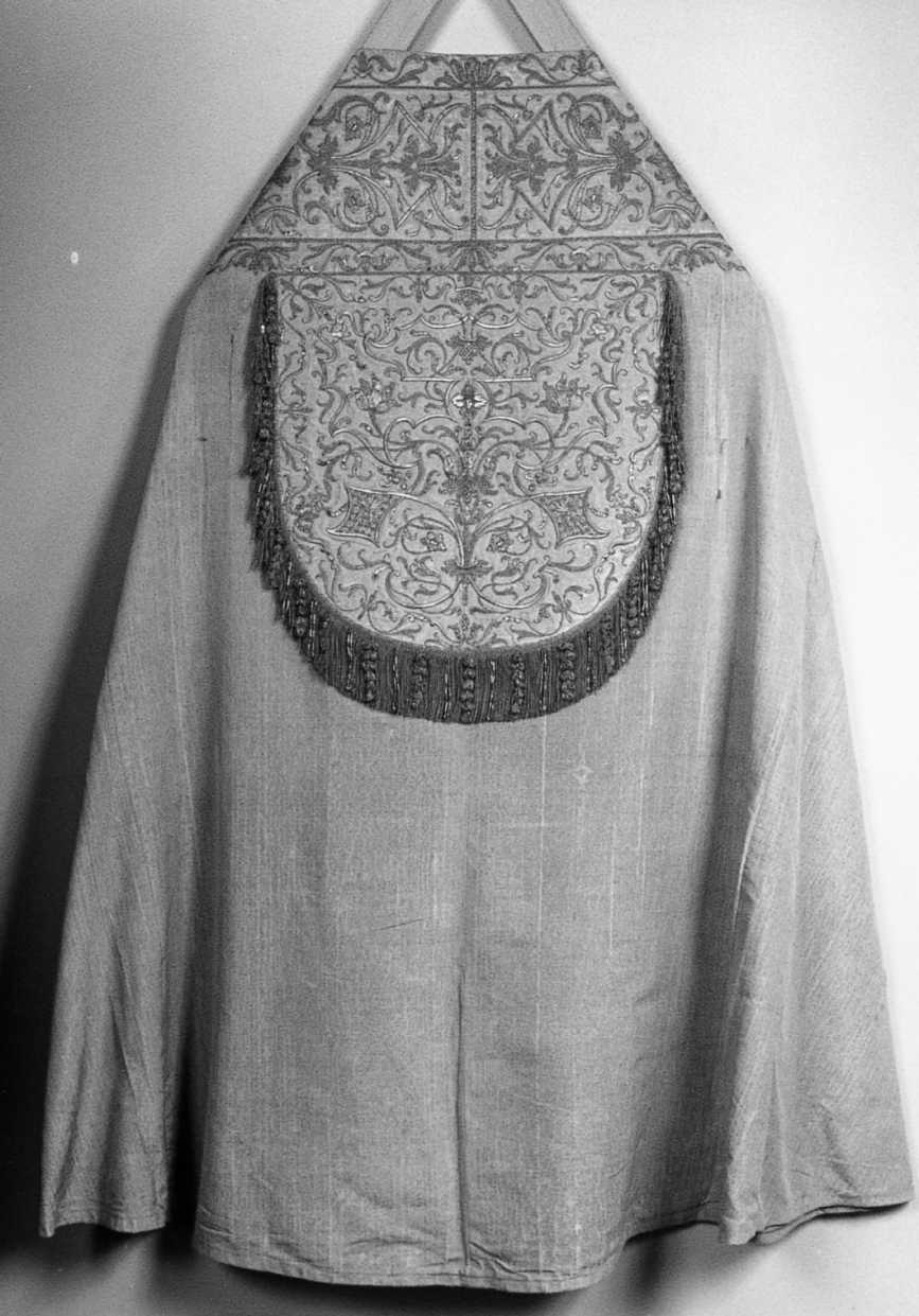 piviale - manifattura romana (seconda metà sec. XVIII)