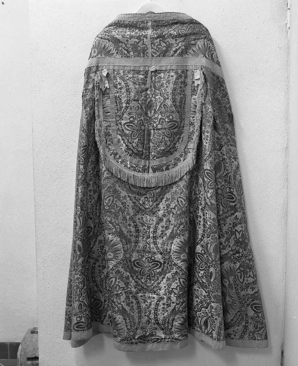 piviale - manifattura di Meldola (primo quarto sec. XVIII)