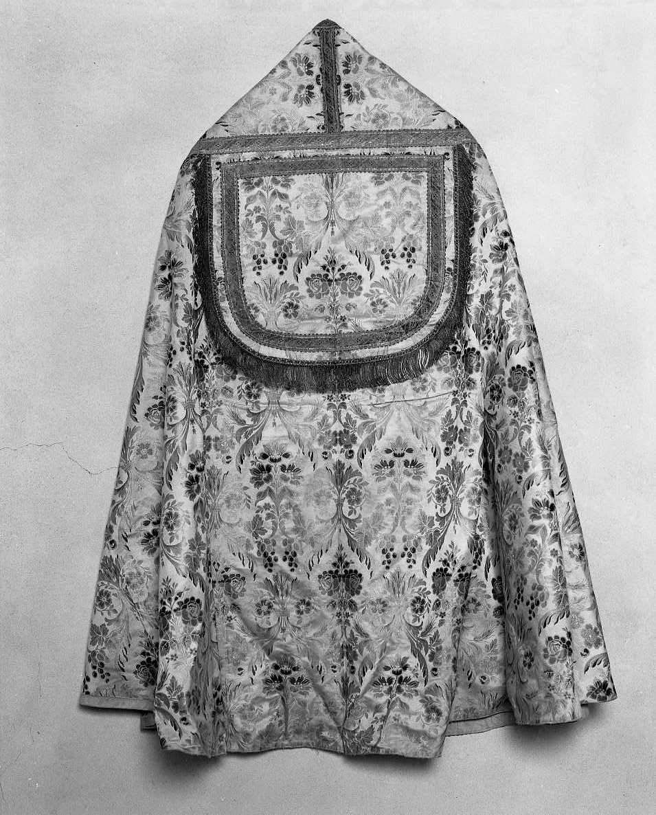 piviale - manifattura italiana (sec. XX)