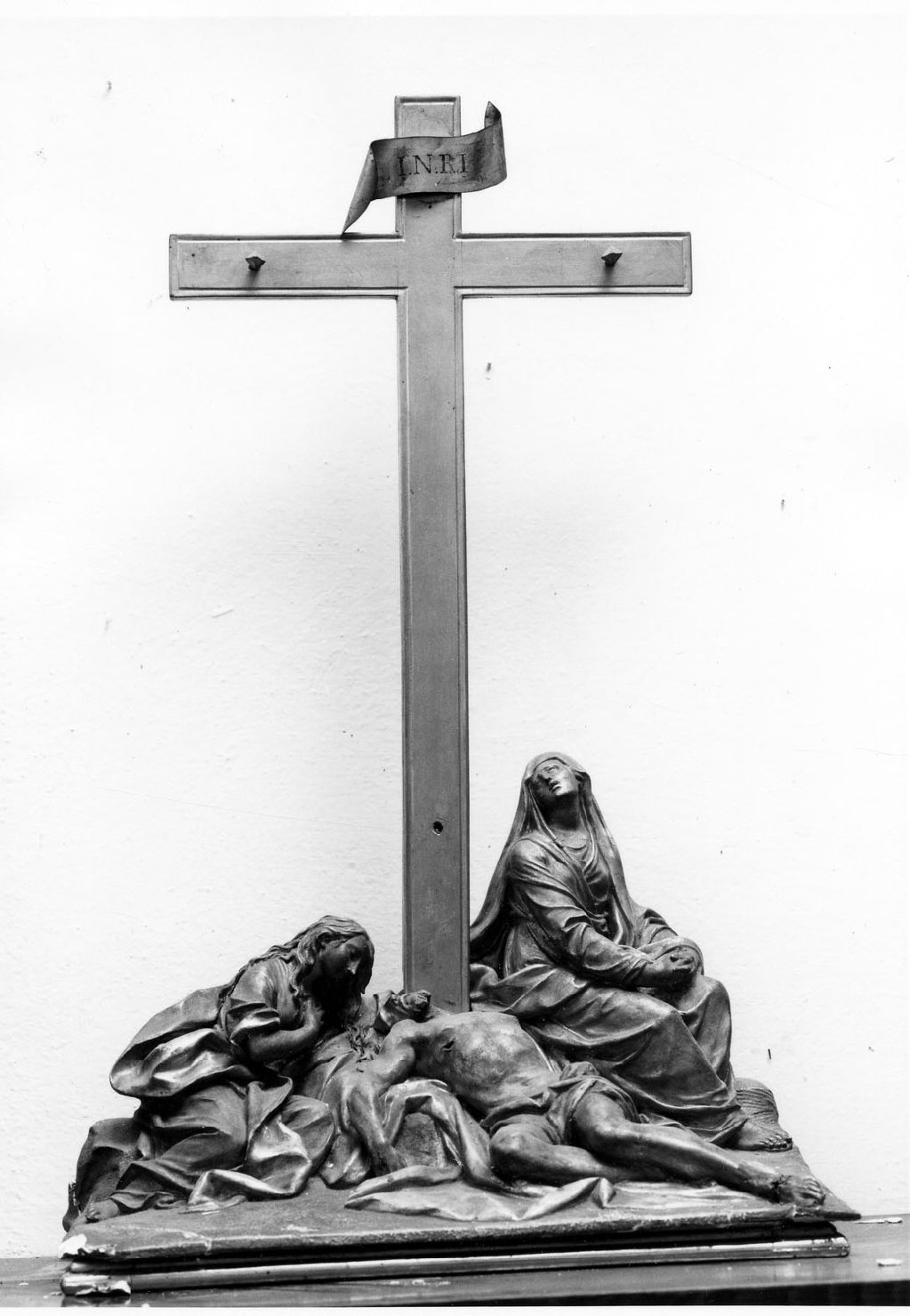 Pietà con Santa Maria Maddalena (gruppo scultoreo, opera isolata) di Piò Angelo (sec. XVIII)