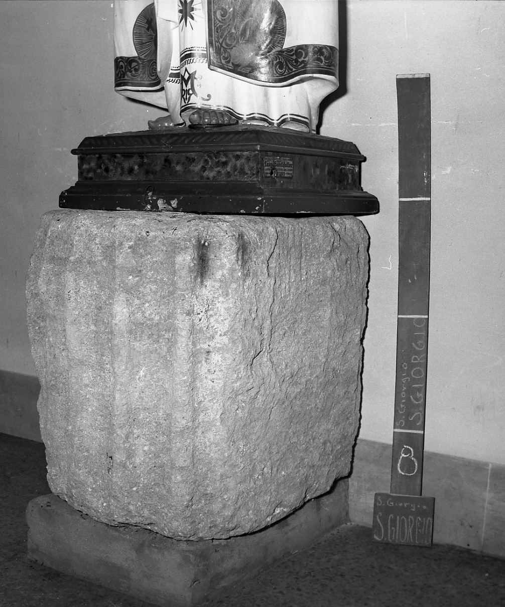 pilastro, frammento - bottega romagnola (secc. I/ V)