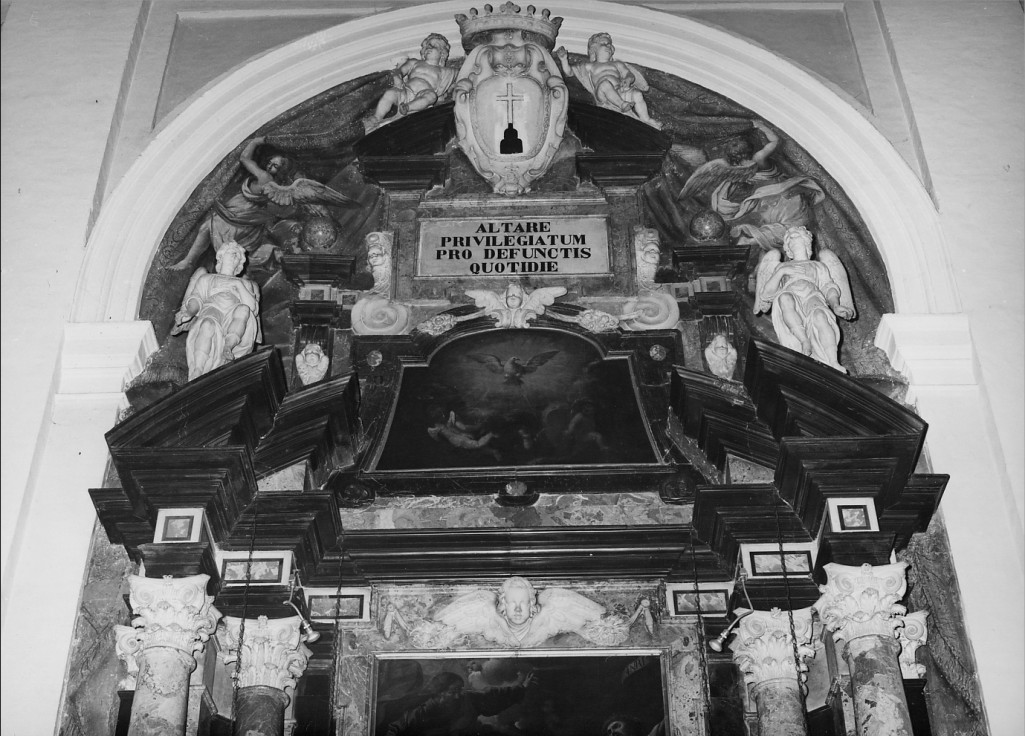 angeli reggicortina (dipinto) di Mezzogori Cesare (ultimo quarto sec. XVII)