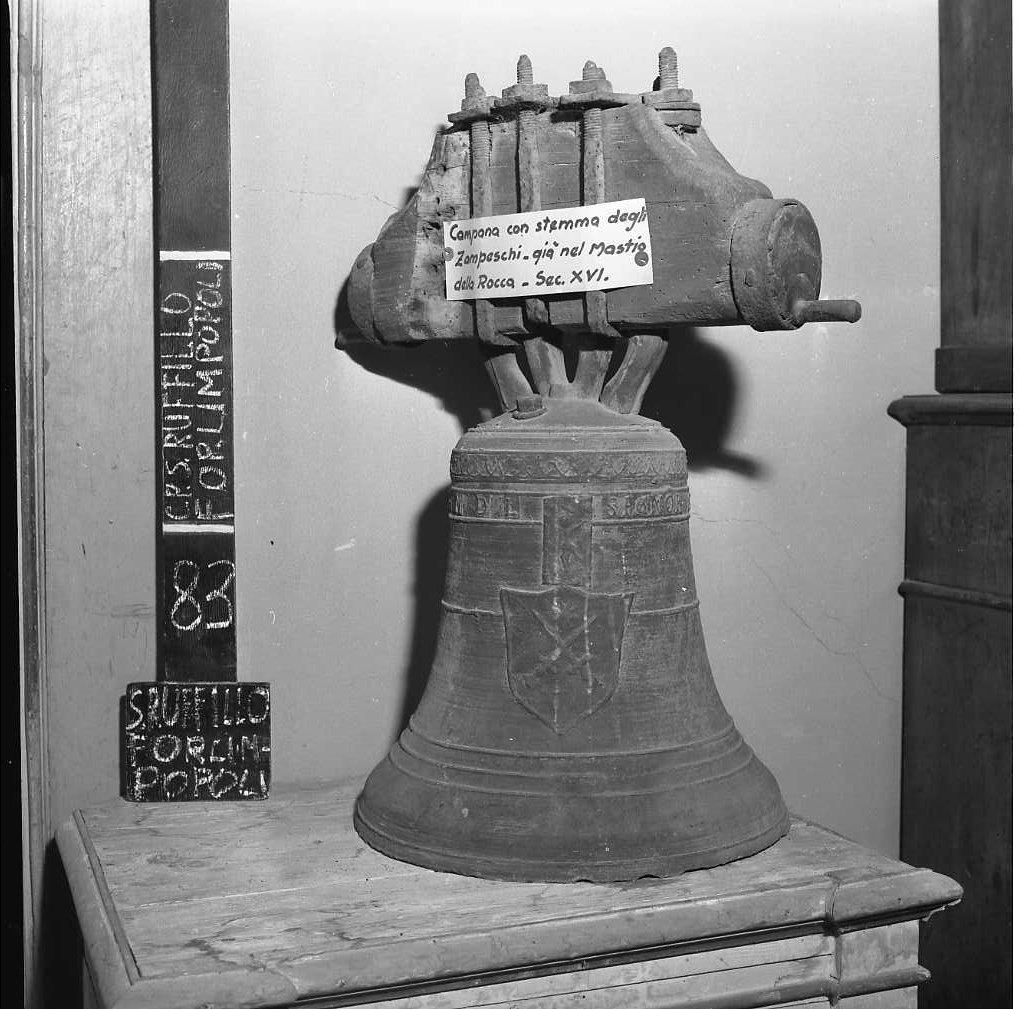 campana - bottega Italia centro-settentrionale (sec. XVI)