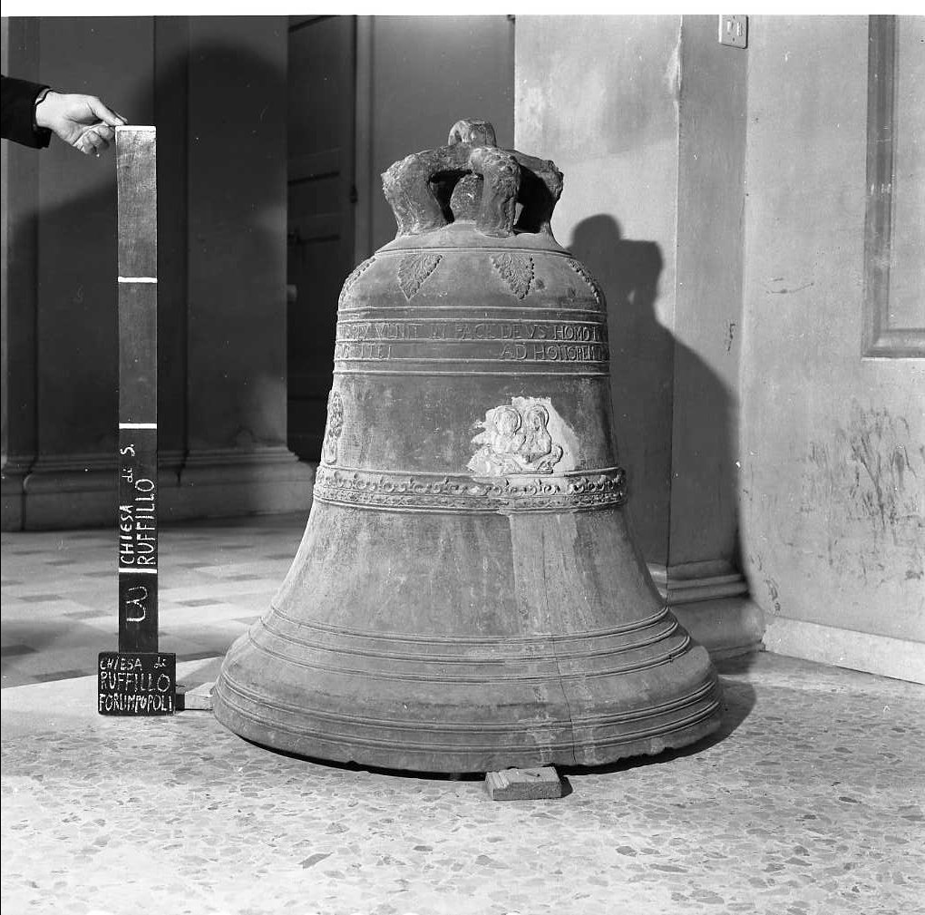 campana, elemento d'insieme di Landi Giovanni Evangelista (attribuito) (sec. XVII)