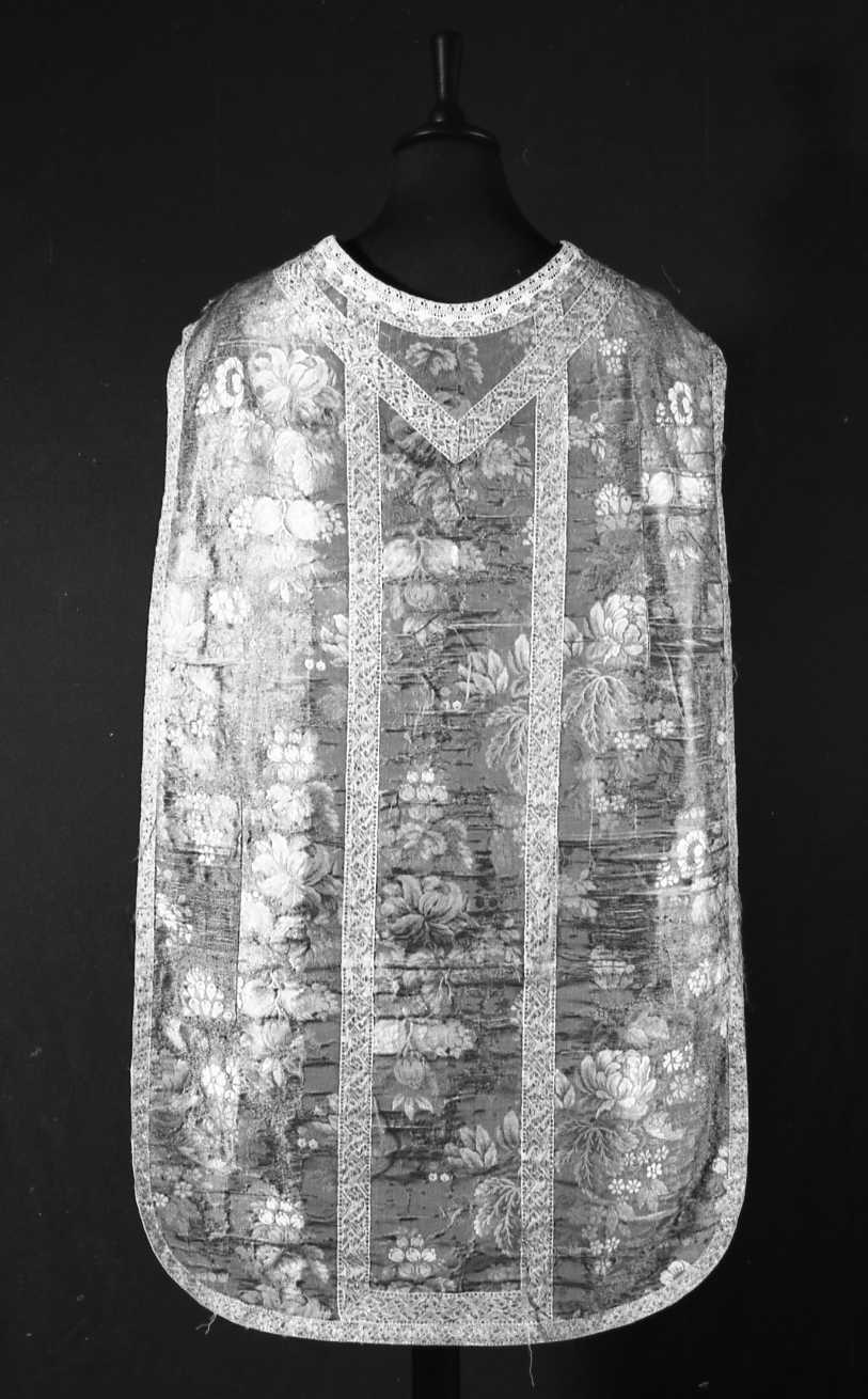 paramento liturgico, insieme - manifattura italiana (?) (secondo quarto sec. XVIII)