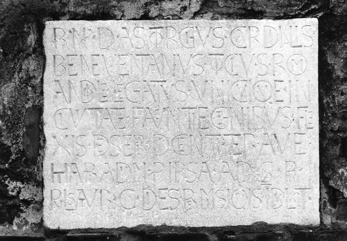 lapide commemorativa - bottega faentina (sec. XV)