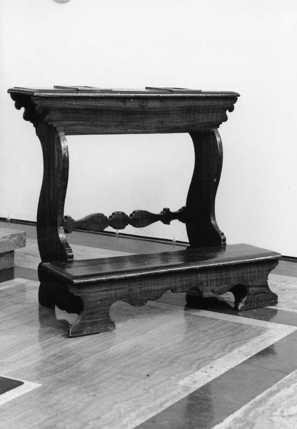 inginocchiatoio - bottega romagnola (metà sec. XVIII)