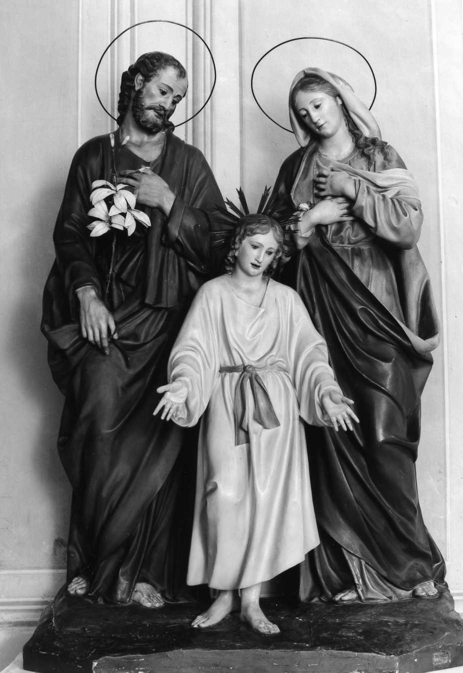 Sacra Famiglia (gruppo scultoreo) di Dal Monte Enrico (sec. XX)