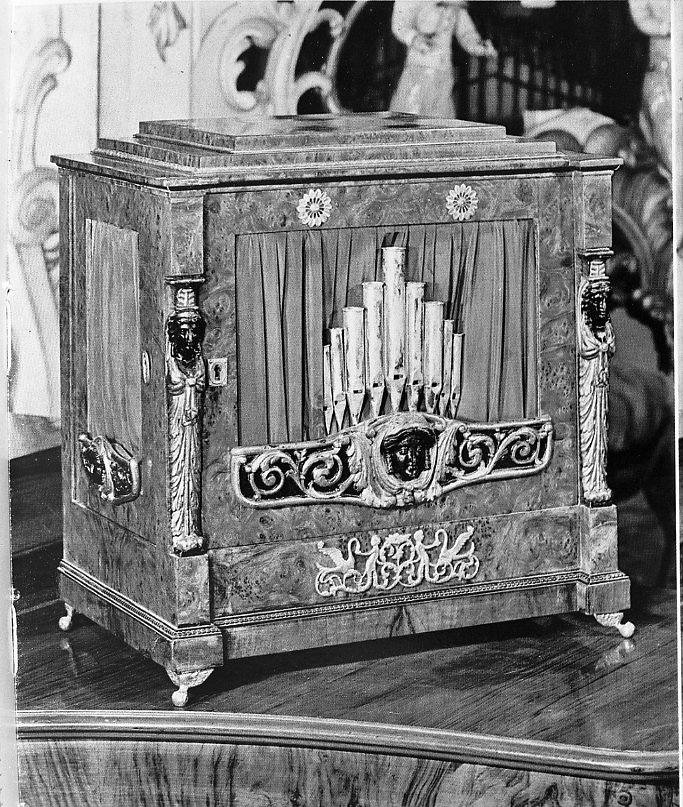 organo da tavolo - produzione austriaca (sec. XIX)