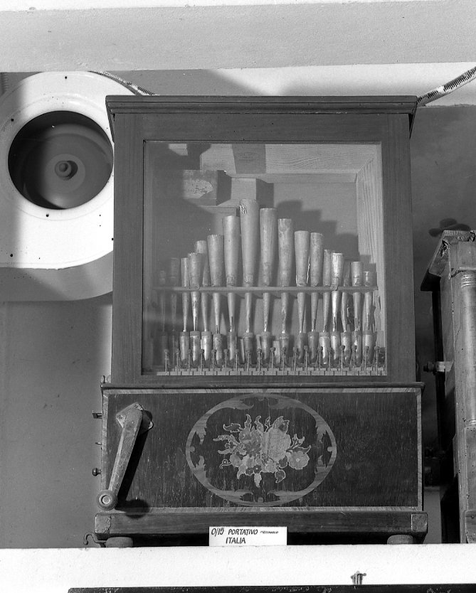 organo portativo meccanico - a sedia - produzione piemontese (fine sec. XIX)