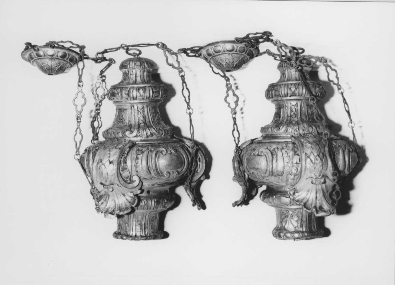 lampada pensile a vaso, coppia - bottega romagnola (sec. XVIII)