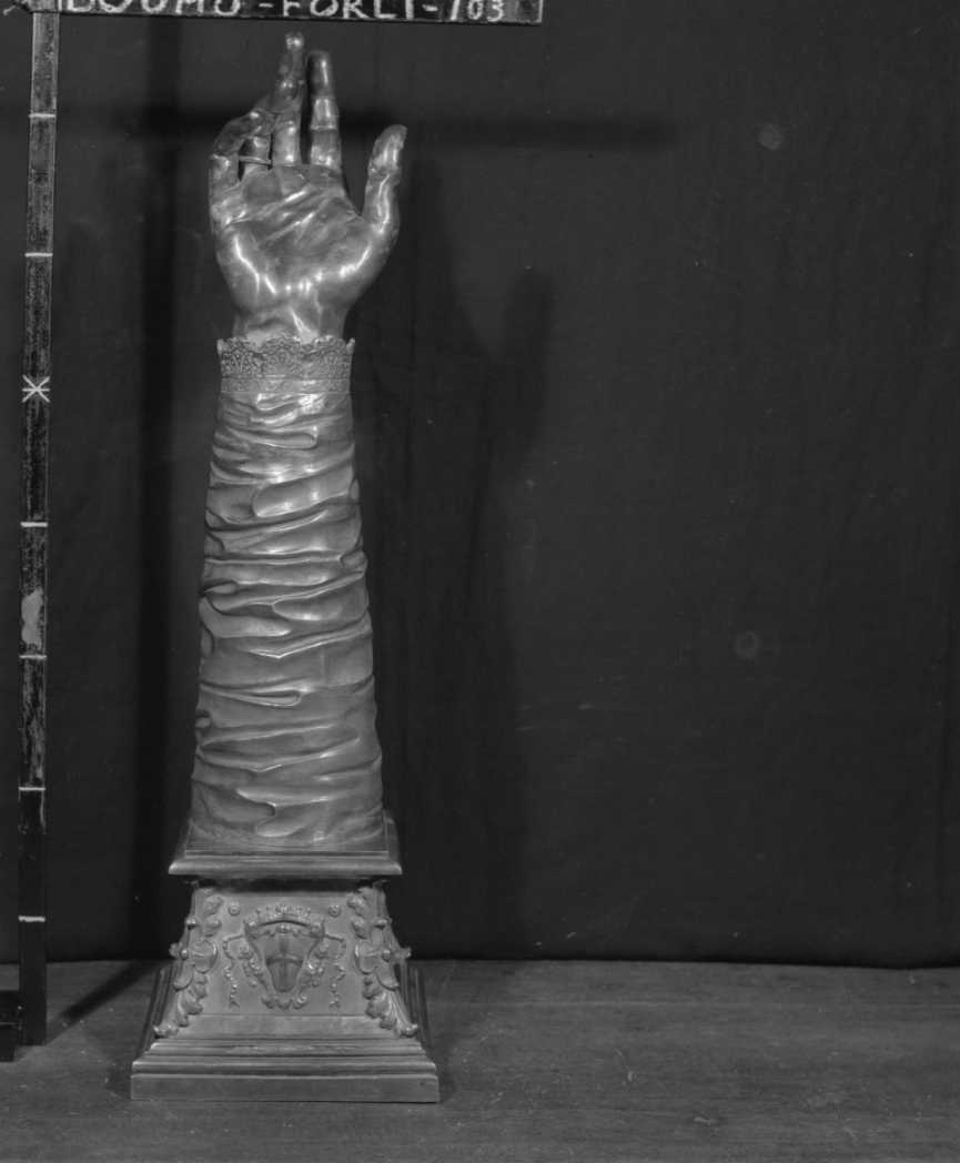 reliquiario antropomorfo - a braccio - ambito italiano (inizio sec. XVIII)