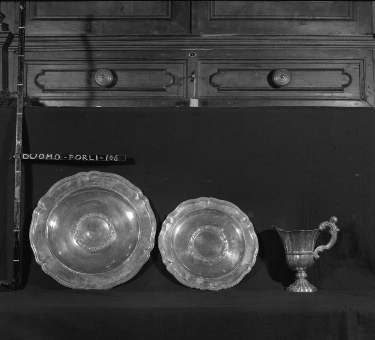 piatto, coppia - ambito emiliano (seconda metà sec. XIX)