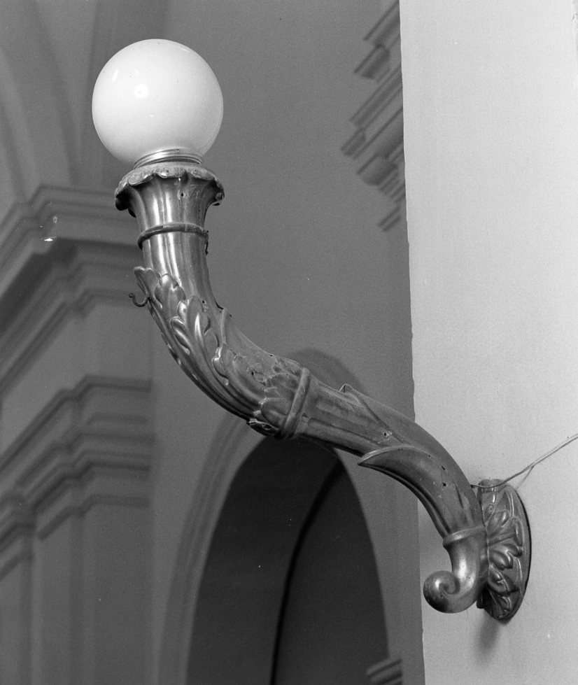 candeliere da parete - manifattura romagnola (primo quarto sec. XX)