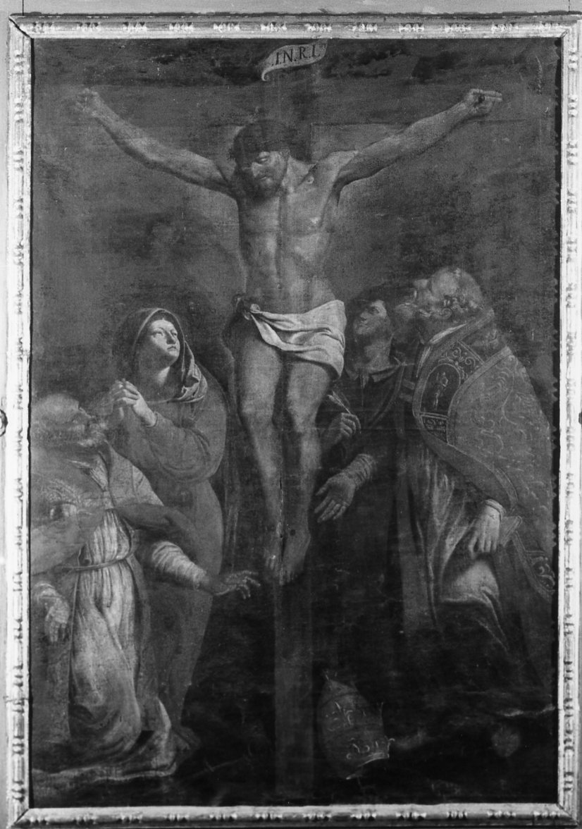 Cristo crocifisso con la Madonna, Maria Maddalena e due santi vescovi, crocifissione (dipinto) di Braschi Sante (sec. XVII)