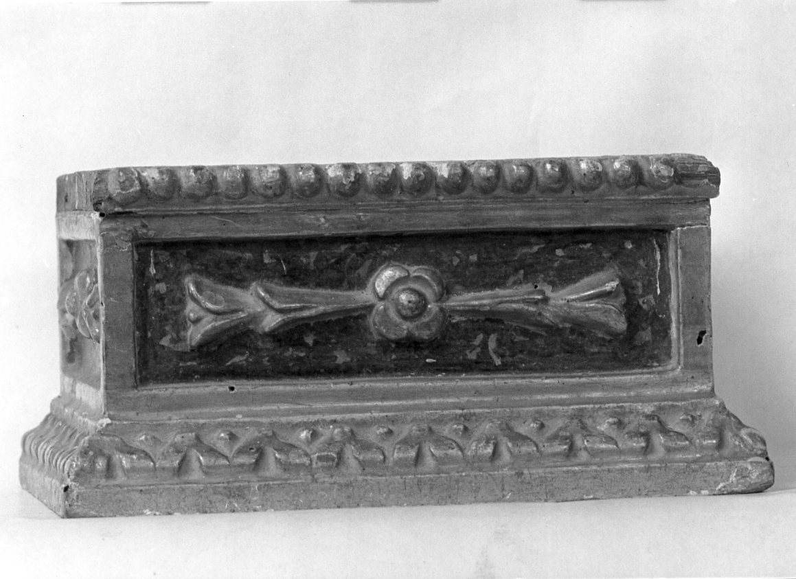 base - manifattura romagnola (prima metà sec. XIX)