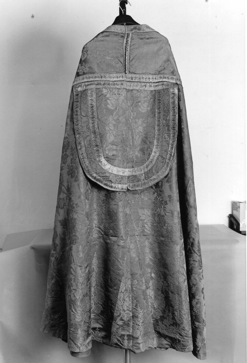 motivi decorativi floreali (piviale) - manifattura romagnola (metà sec. XIX)