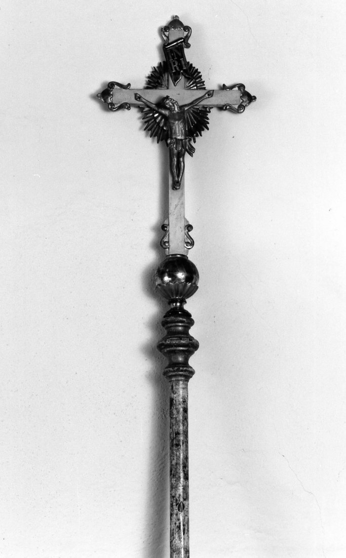 Cristo crocifisso (croce processionale) - manifattura tosco-romagnola (fine/inizio, fine/inizio secc. XVIII/ XIX, secc. XVIII/ XIX)