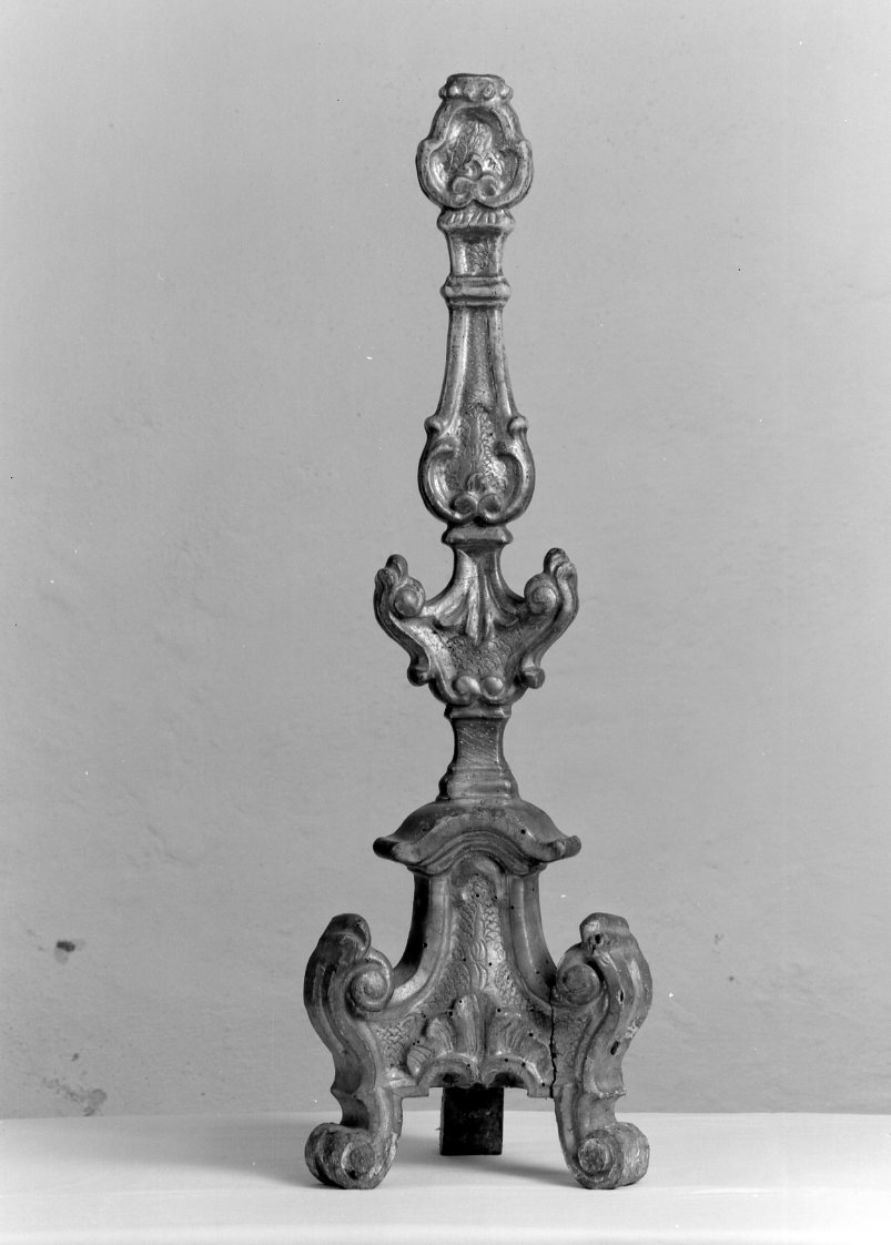 motivi decorativi a volute (base per croce d'altare, elemento d'insieme) - manifattura tosco-romagnola (seconda metà sec. XVIII)