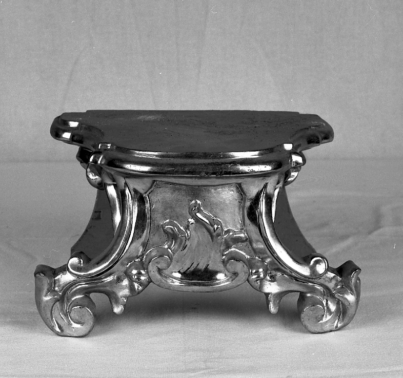 basamento - bottega faentina (fine sec. XVIII)