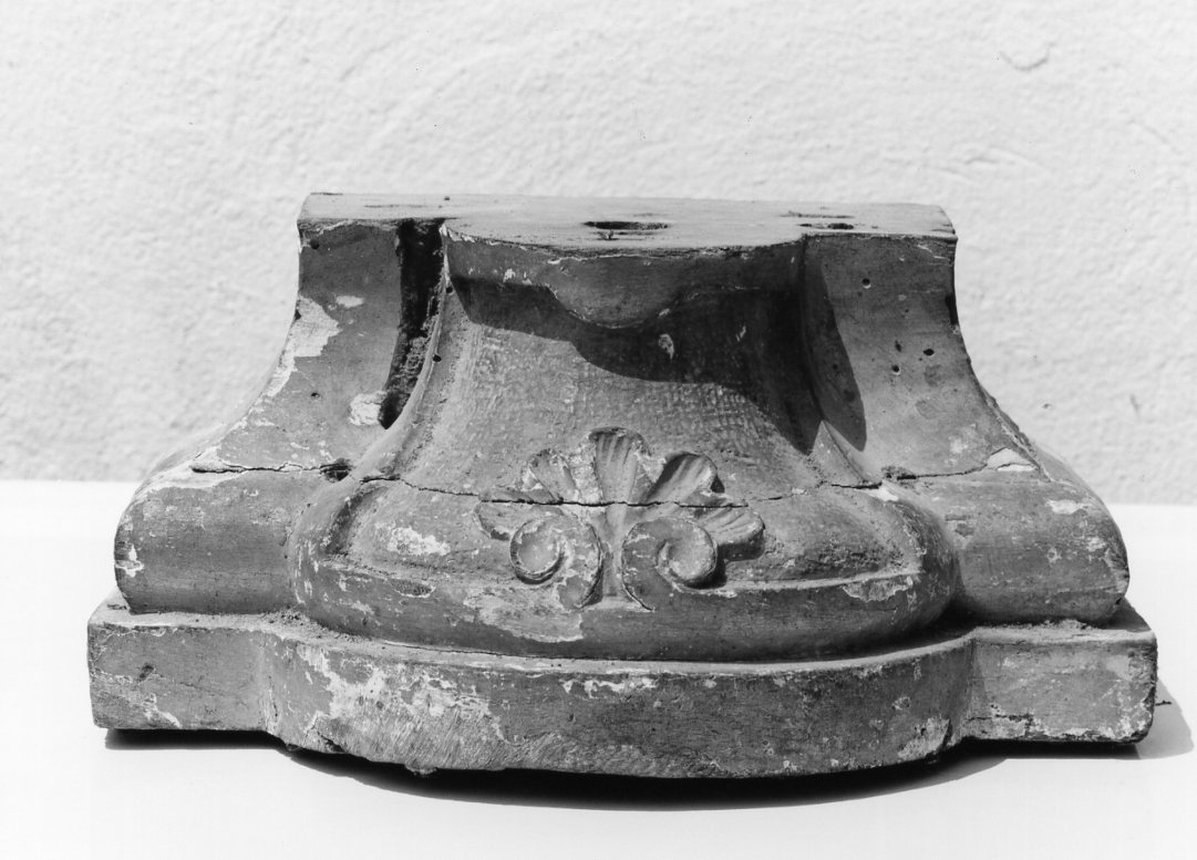 base per croce, frammento - manifattura tosco-romagnola (seconda metà sec. XVIII)