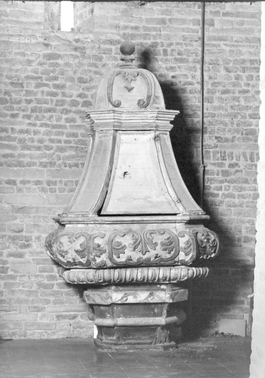 motivi decorativi vegetali a volute (fonte battesimale) - manifattura tosco-romagnola (metà sec. XVIII)