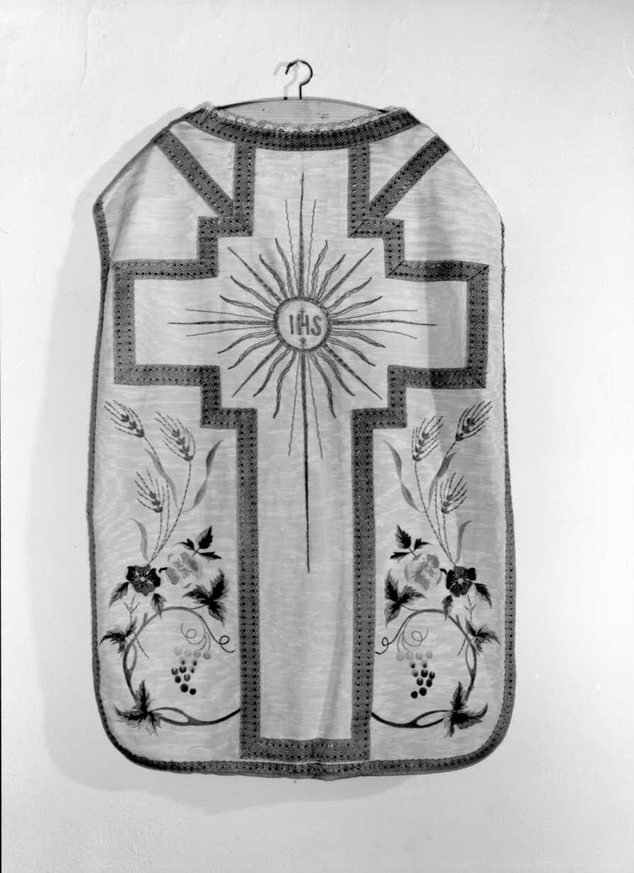 monogramma cristologico, croce e motivi decorativi floreali (paramento liturgico, insieme) - manifattura romagnola (seconda metà sec. XIX)