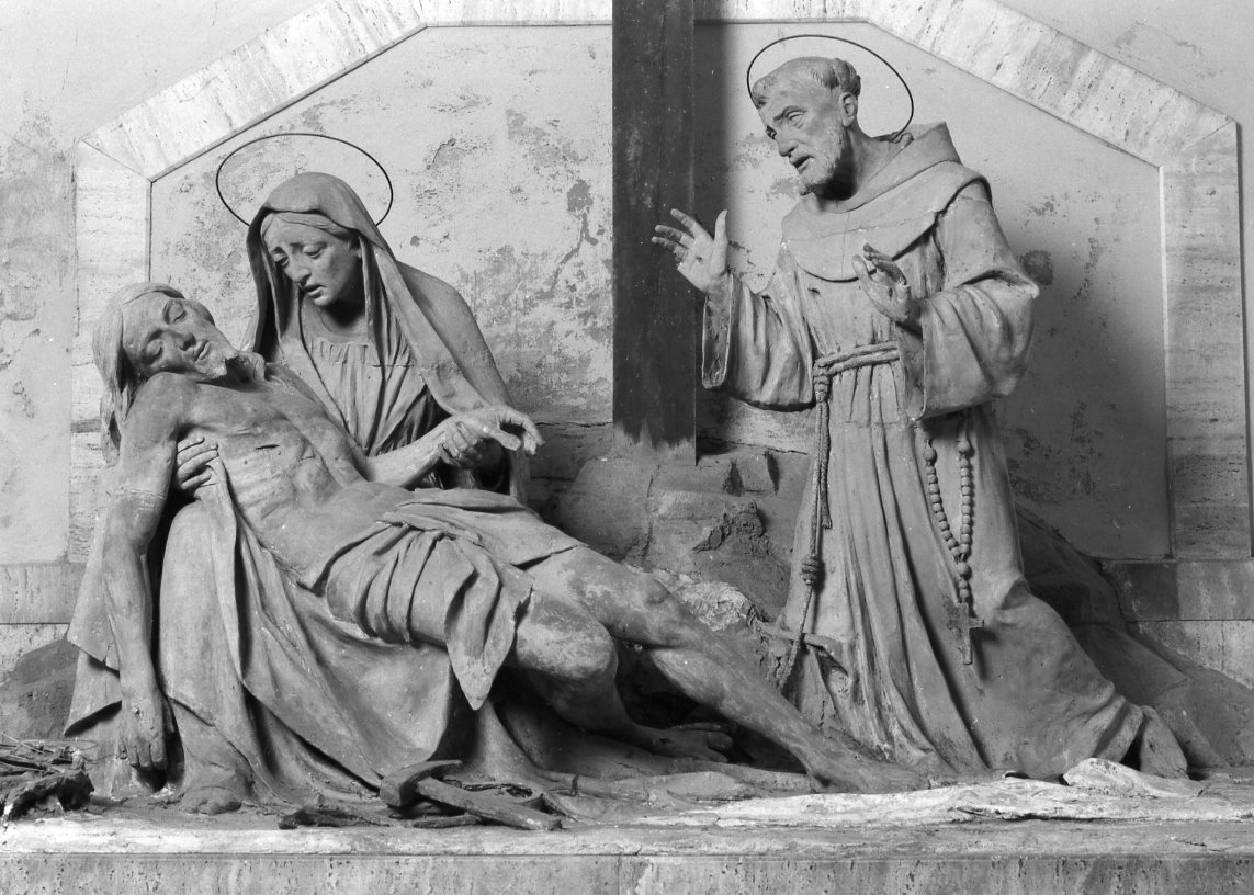 Pietà con San Francesco d'Assisi (gruppo scultoreo) di Rosetti Giuseppe detto Mutino da Brisighella (fine sec. XIX)