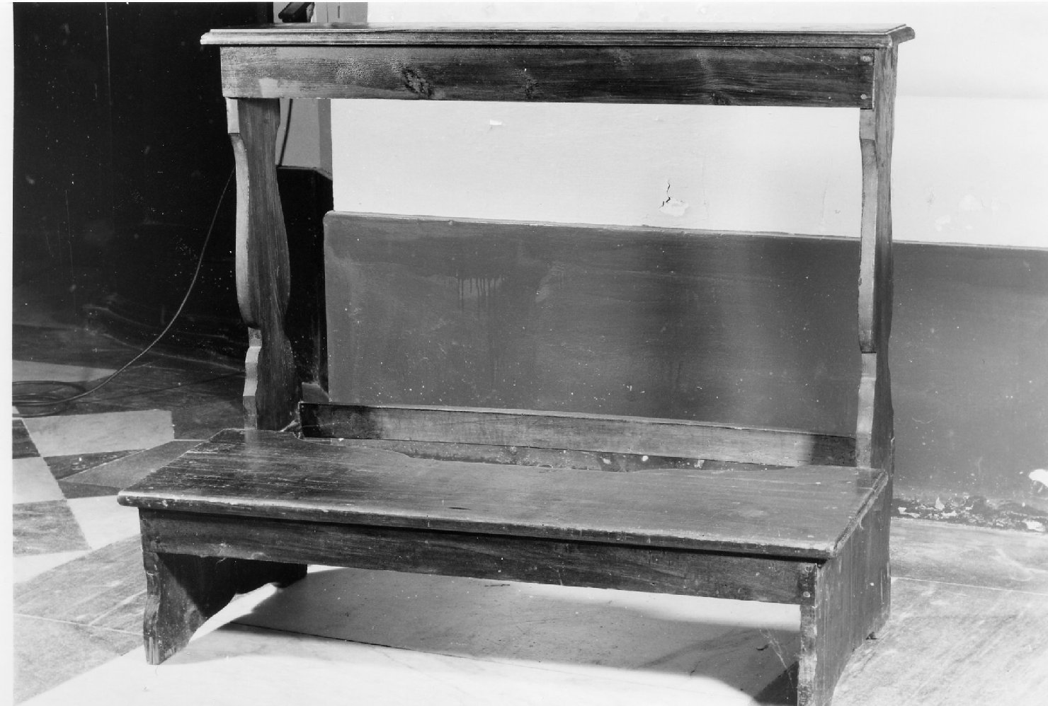 inginocchiatoio - bottega romagnola (seconda metà sec. XIX)