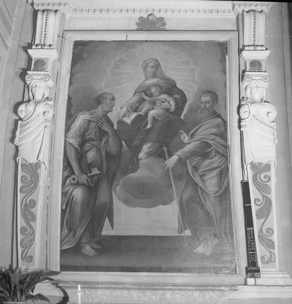 Madonna col Bambino e i Santi Pietro e Paolo, Madonna con Bambino e Santi (dipinto) di Longhi Francesco (inizio sec. XVII)